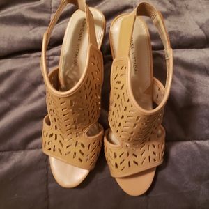 Euc Adrienne Vittadini casual heels size 9.5m